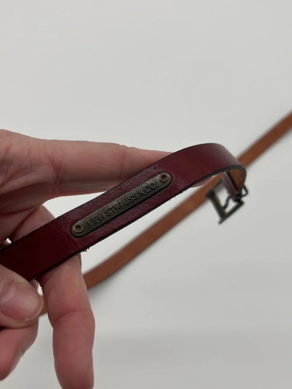 Levi's Vintage Brown Genuine Leather Belt - Made in USA - Womens Size 31 - 34 - Picture 5 of 7